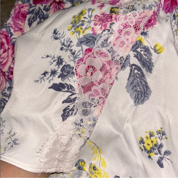 By Anthropologie Floral Lace Silky Flare Pants - Picture 7 of 11